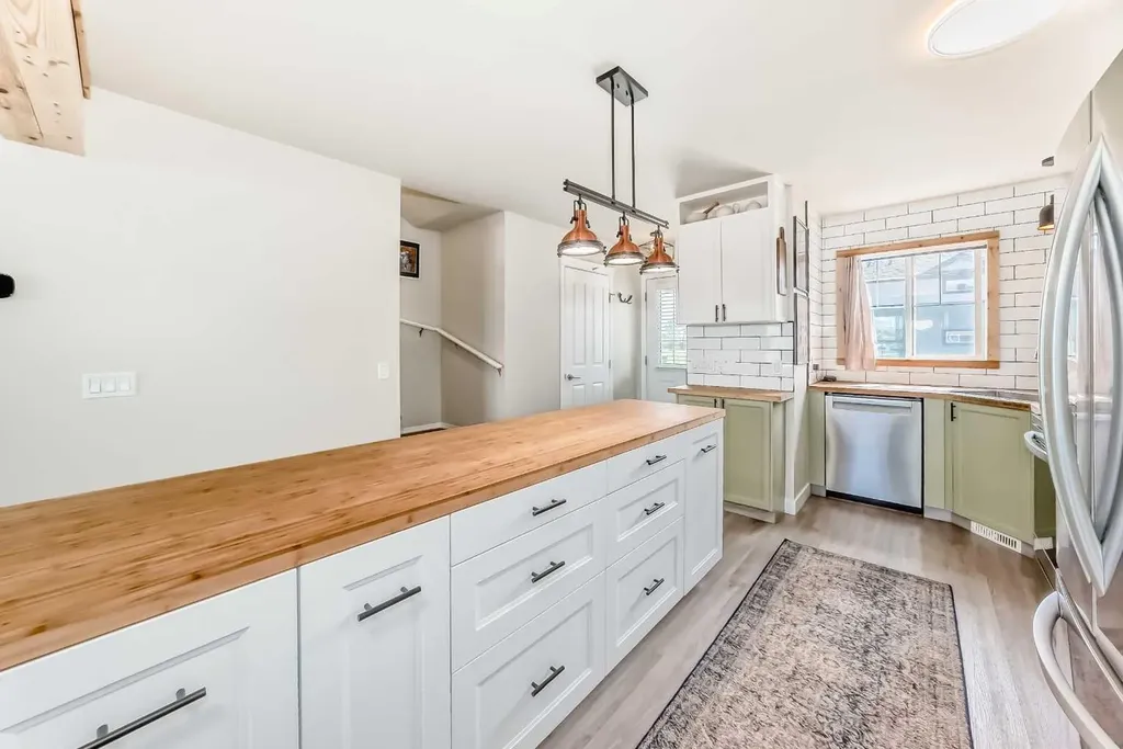 140 Sagewood Boulevard SW Airdrie AB T4B 3H5