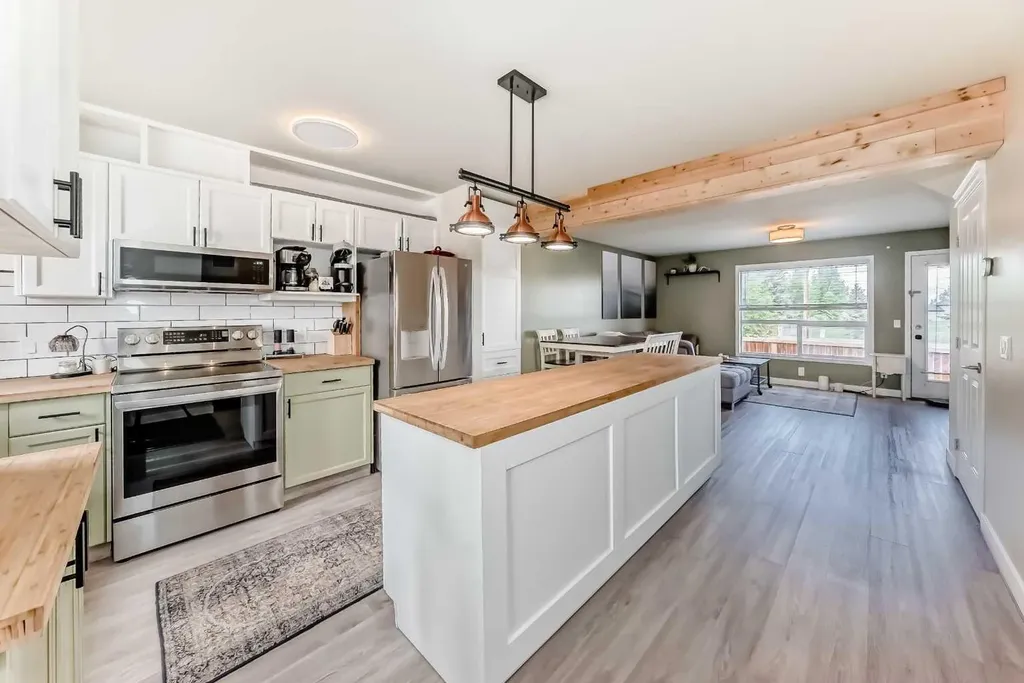 140 Sagewood Boulevard SW Airdrie AB T4B 3H5