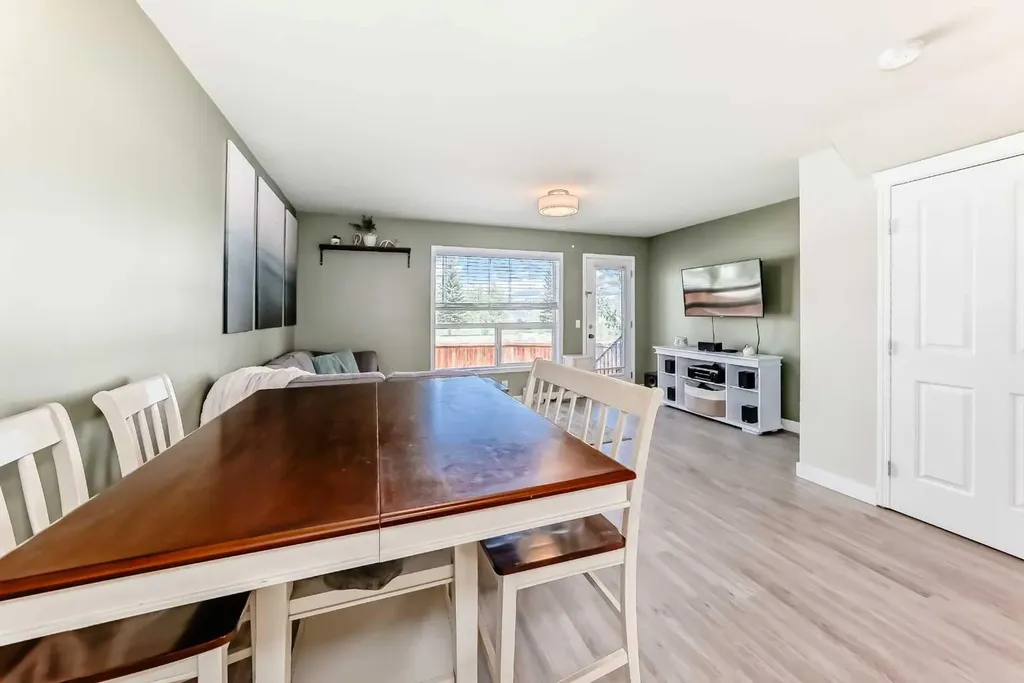 140 Sagewood Boulevard SW Airdrie AB T4B 3H5