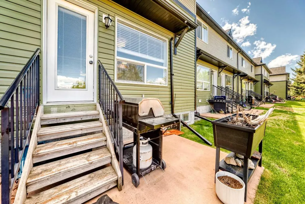 140 Sagewood Boulevard SW Airdrie AB T4B 3H5