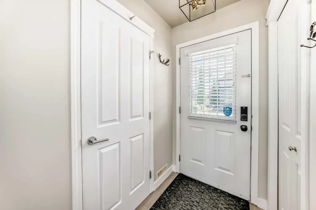 140 Sagewood Boulevard SW Airdrie AB T4B 3H5