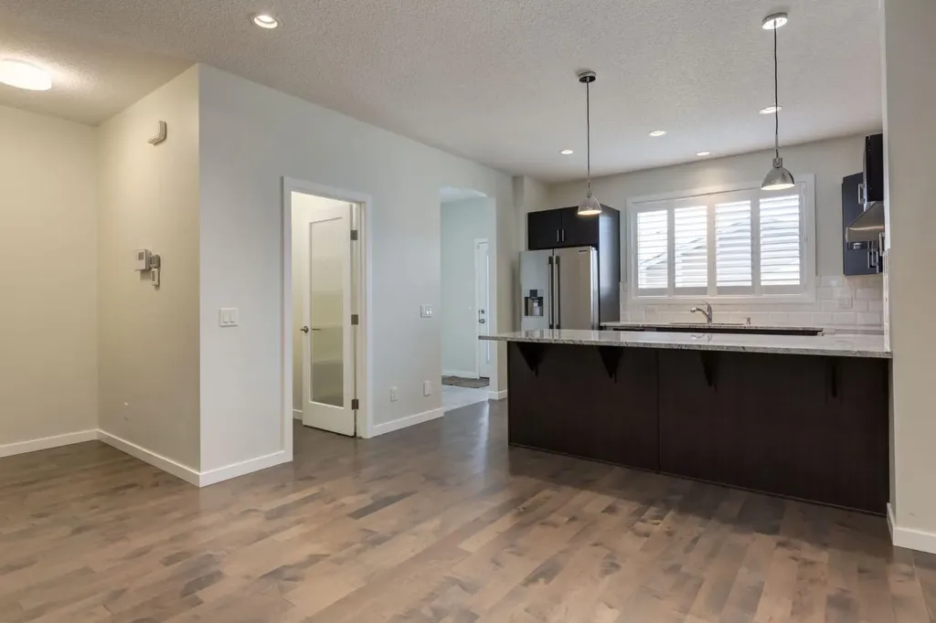 28 Masters Link SE Calgary AB T3M2N2