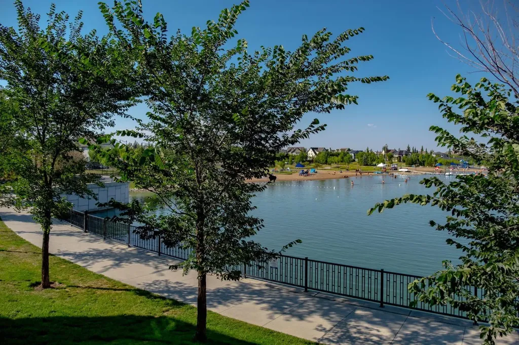28 Masters Link SE Calgary AB T3M2N2