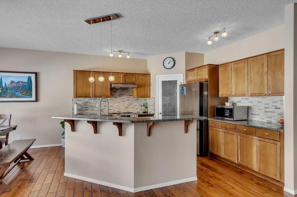 10 Evansbrooke Place NW Calgary AB T3P 1G3
