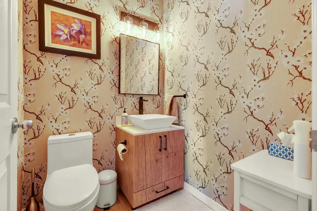 10 Evansbrooke Place NW Calgary AB T3P 1G3