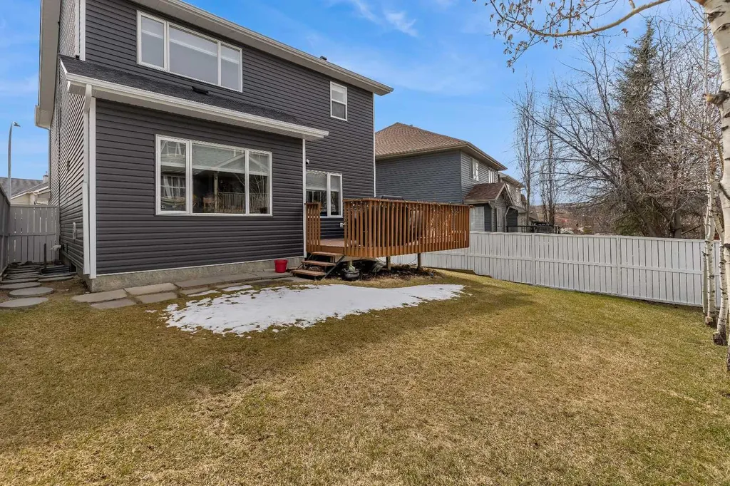 10 Evansbrooke Place NW Calgary AB T3P 1G3
