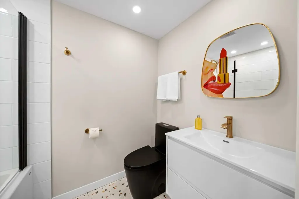825 4 Street NE Calgary AB T2E 3S9
