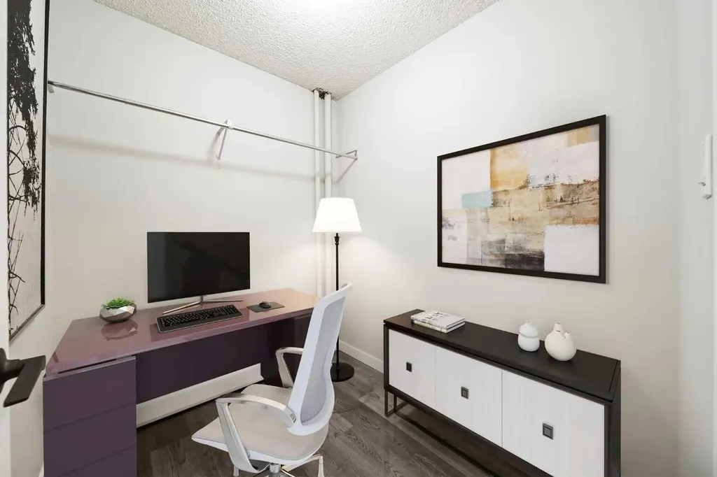 825 4 Street NE Calgary AB T2E 3S9