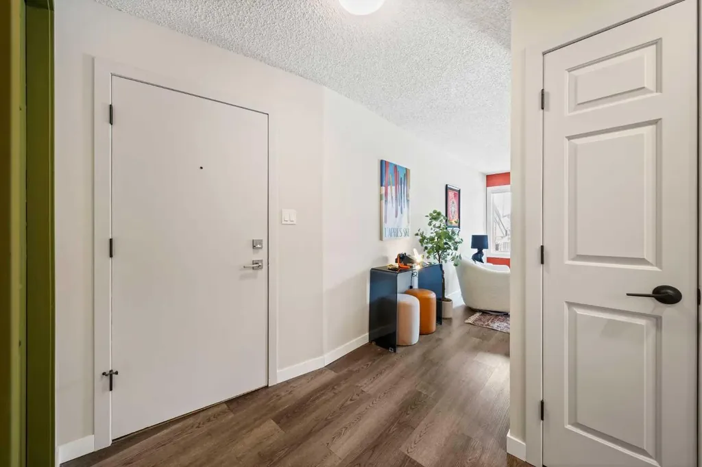 825 4 Street NE Calgary AB T2E 3S9