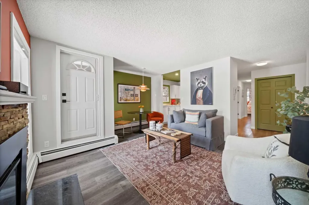 825 4 Street NE Calgary AB T2E 3S9