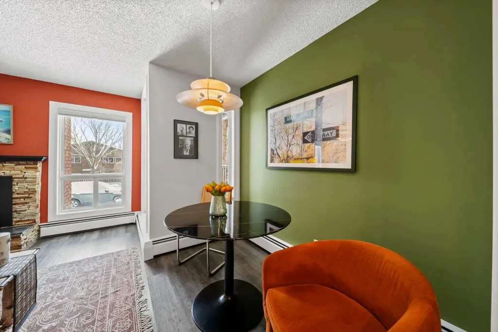 825 4 Street NE Calgary AB T2E 3S9