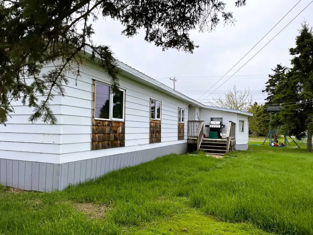 4521 50 Avenue Grimshaw AB T0H 1W0