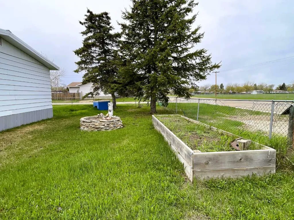4521 50 Avenue Grimshaw AB T0H 1W0