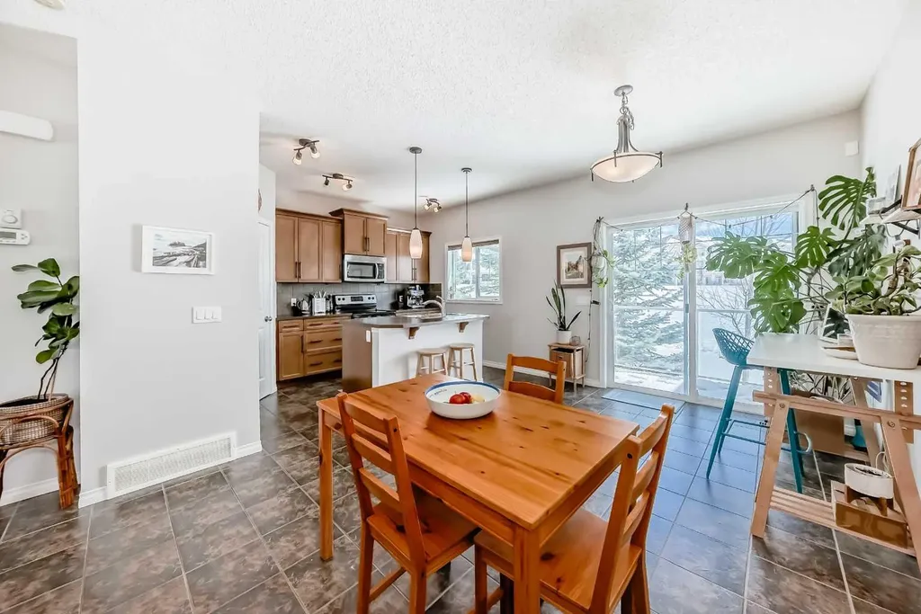 296 Sunset Point Cochrane AB T4C 0K8