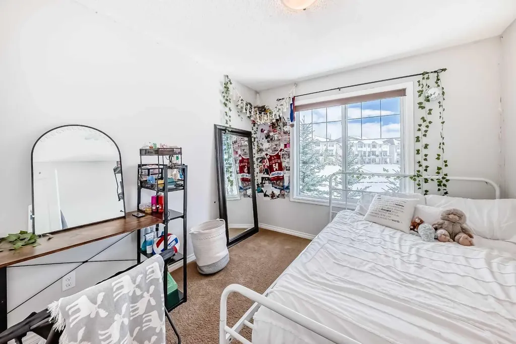 296 Sunset Point Cochrane AB T4C 0K8