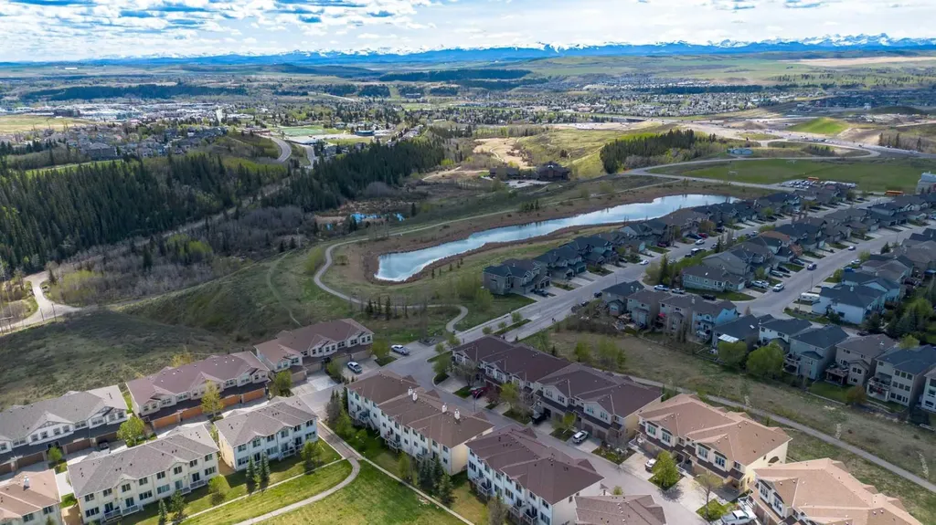 296 Sunset Point Cochrane AB T4C 0K8