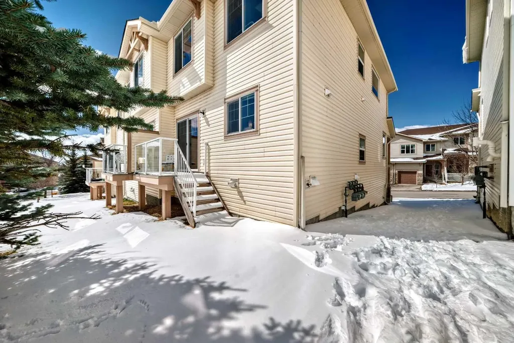 296 Sunset Point Cochrane AB T4C 0K8