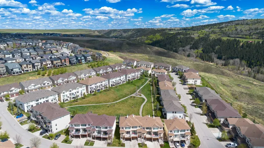 296 Sunset Point Cochrane AB T4C 0K8