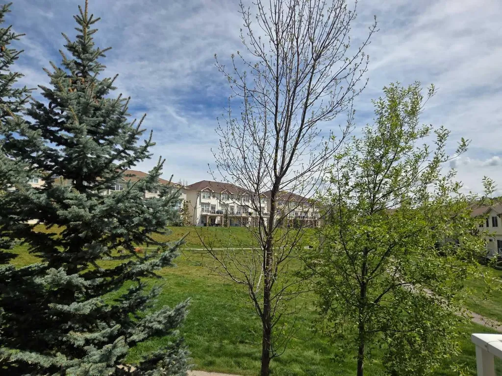 296 Sunset Point Cochrane AB T4C 0K8
