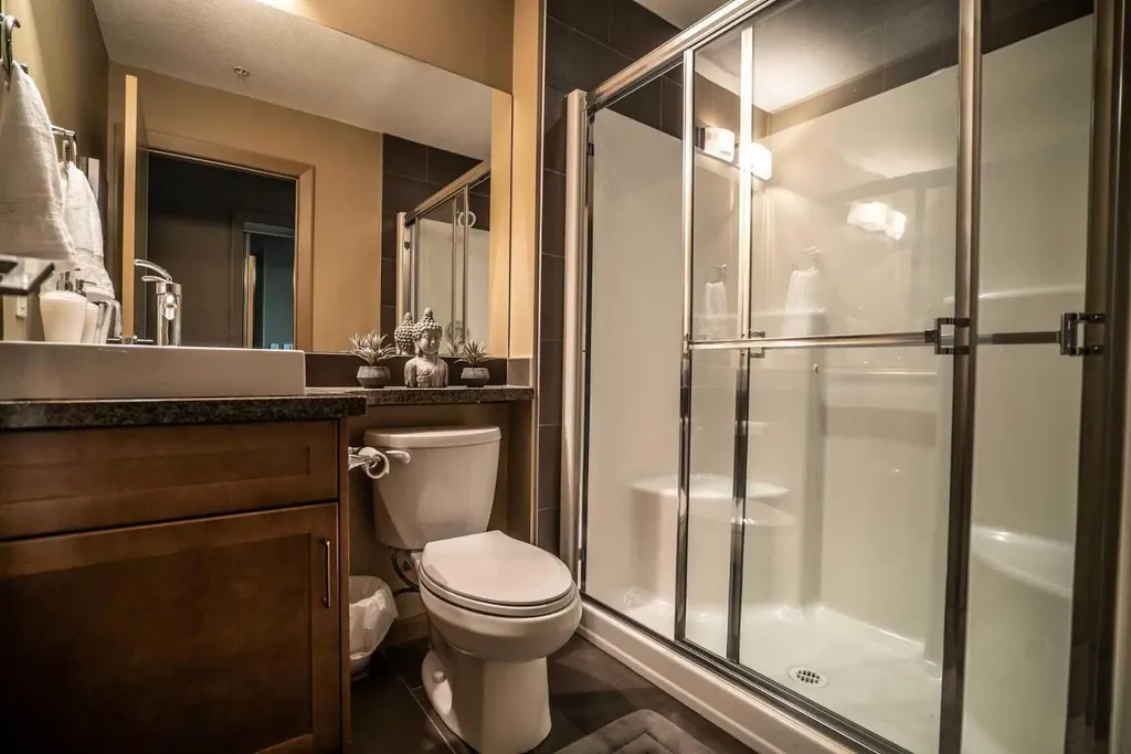 210 15 Avenue SE Calgary AB T2G 0B5