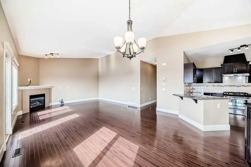 520 Rocky Vista Gardens NW Calgary AB T3G 0B7