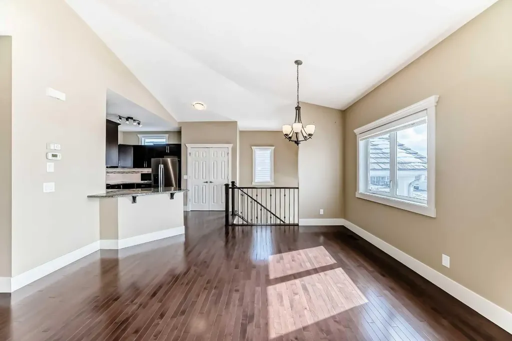 520 Rocky Vista Gardens NW Calgary AB T3G 0B7