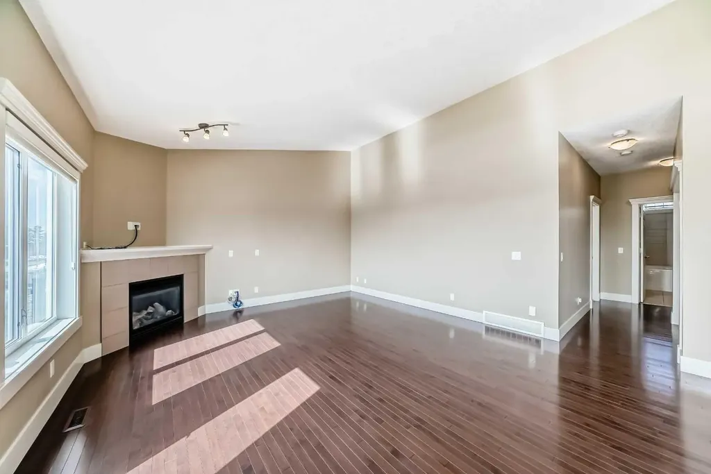 520 Rocky Vista Gardens NW Calgary AB T3G 0B7