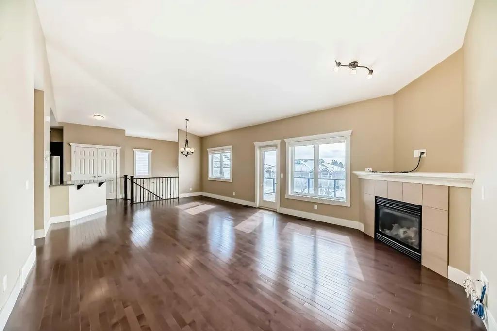 520 Rocky Vista Gardens NW Calgary AB T3G 0B7