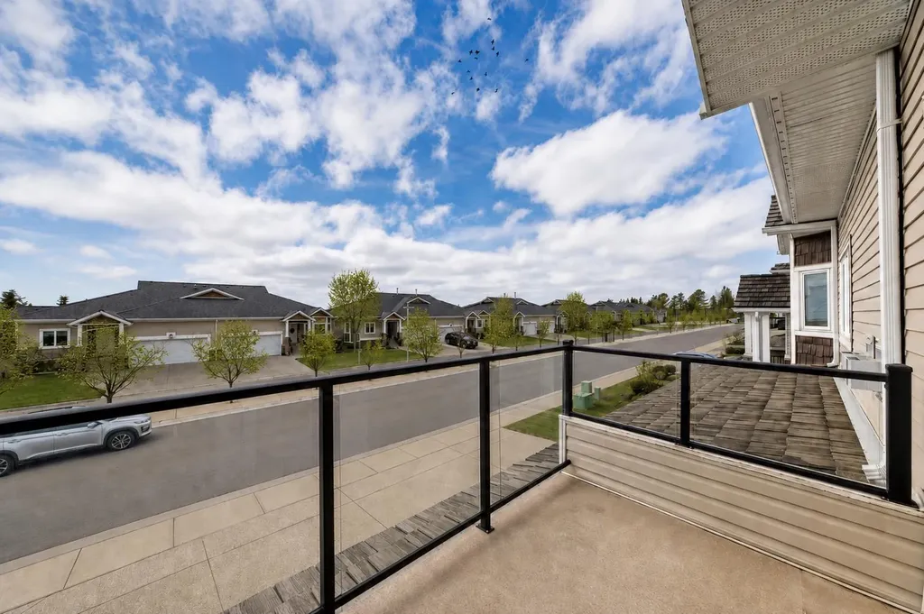 520 Rocky Vista Gardens NW Calgary AB T3G 0B7