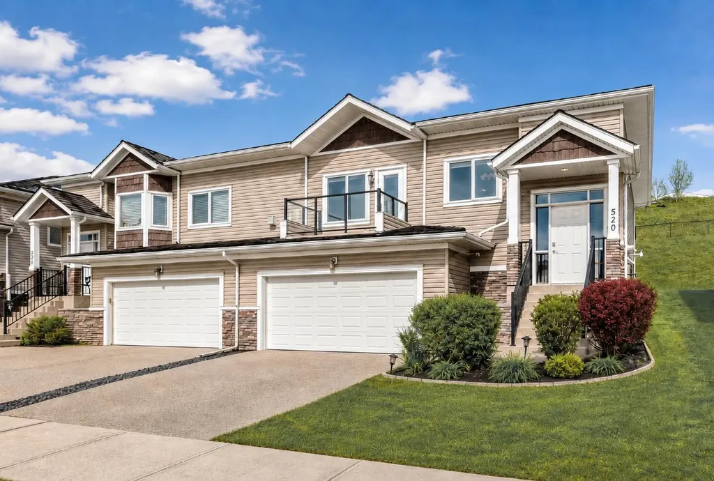 520 Rocky Vista Gardens NW Calgary AB T3G 0B7