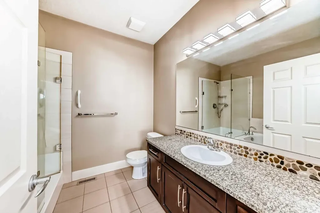 520 Rocky Vista Gardens NW Calgary AB T3G 0B7