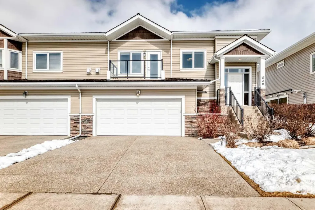 520 Rocky Vista Gardens NW Calgary AB T3G 0B7