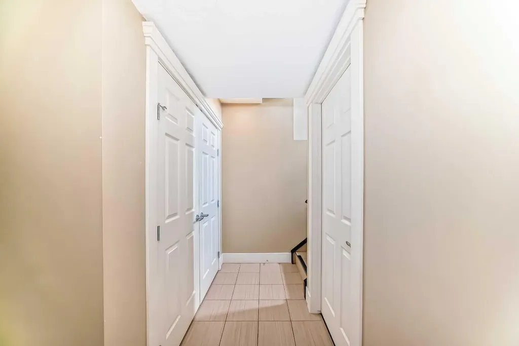 520 Rocky Vista Gardens NW Calgary AB T3G 0B7