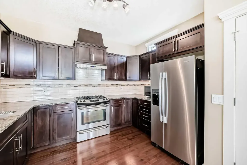 520 Rocky Vista Gardens NW Calgary AB T3G 0B7
