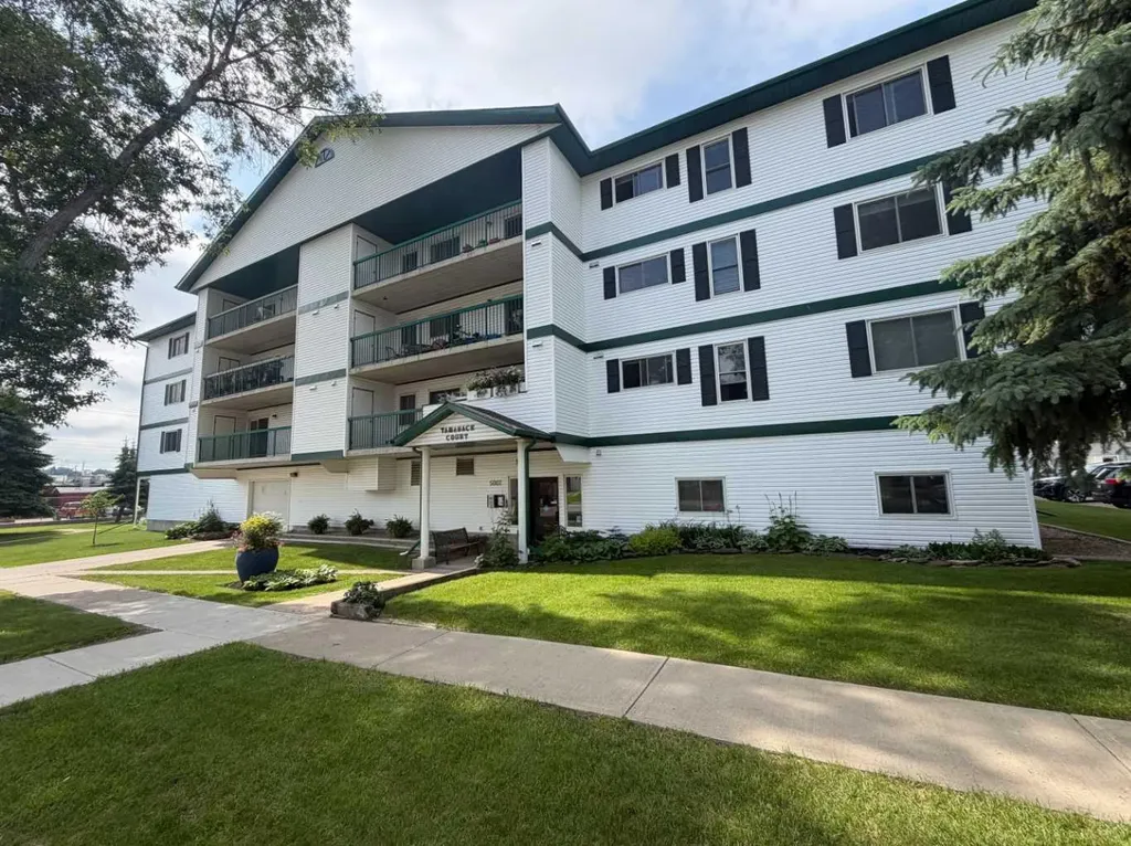 5007 52 Avenue Ponoka AB T4J 1S3