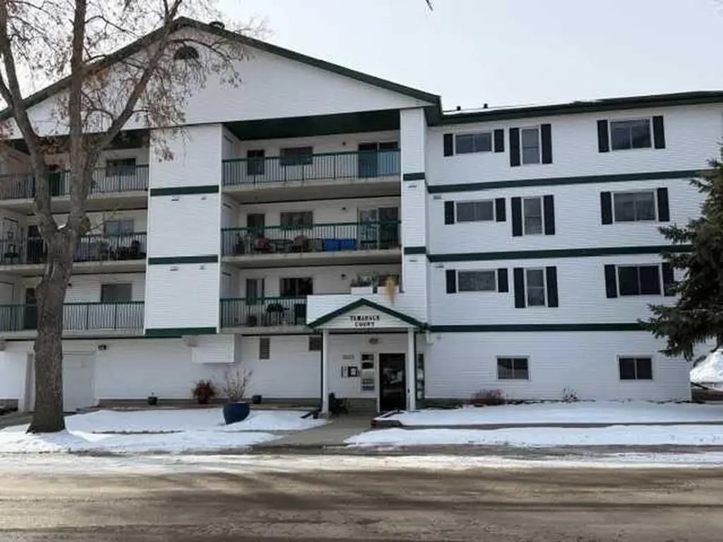 5007 52 Avenue Ponoka AB T4J 1S3