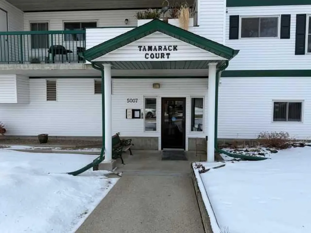 5007 52 Avenue Ponoka AB T4J 1S3