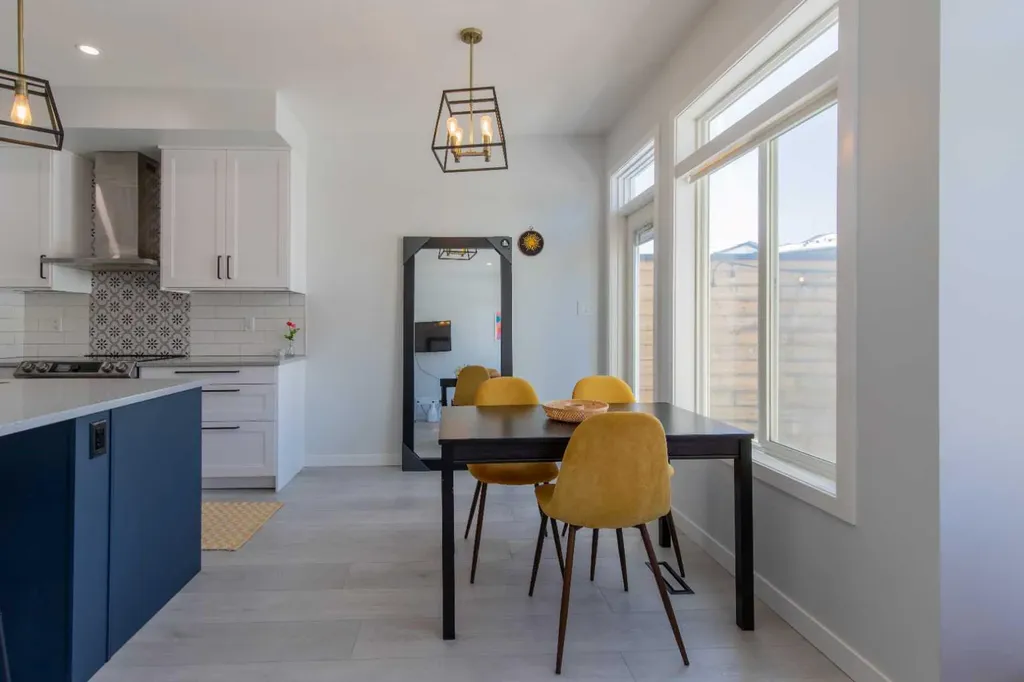 418 Highlands Boulevard W Lethbridge AB T1J 5K5