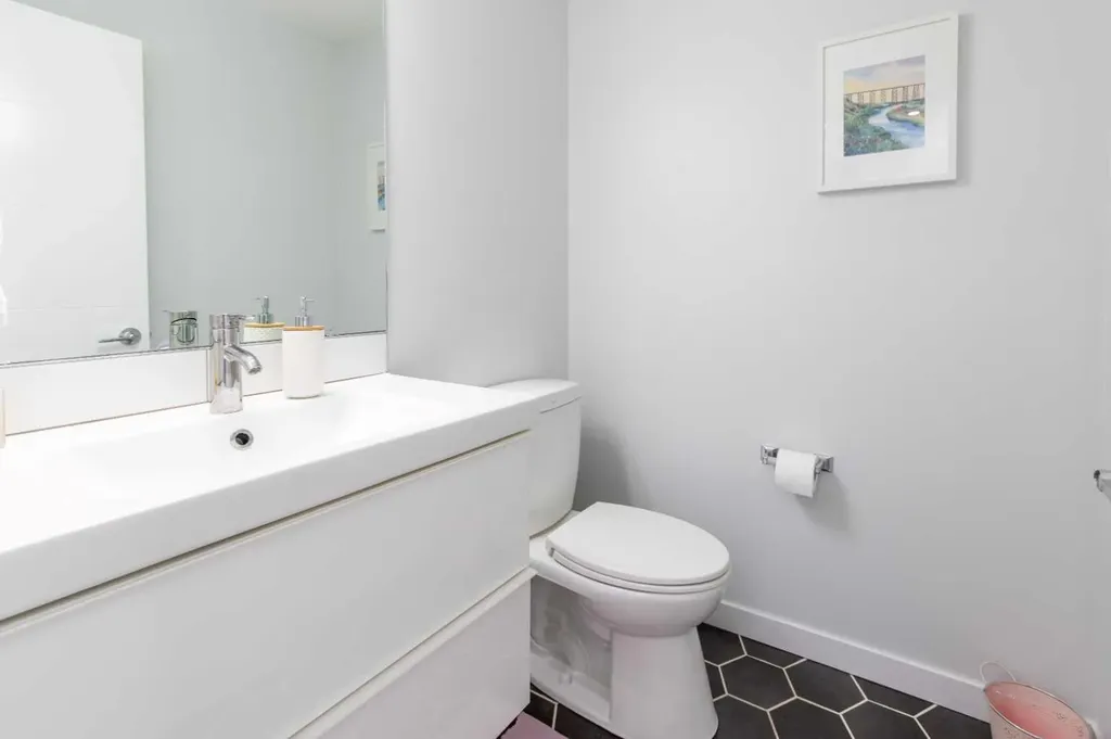 418 Highlands Boulevard W Lethbridge AB T1J 5K5
