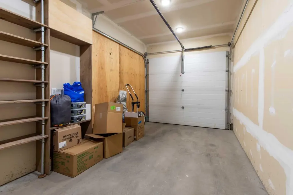 418 Highlands Boulevard W Lethbridge AB T1J 5K5