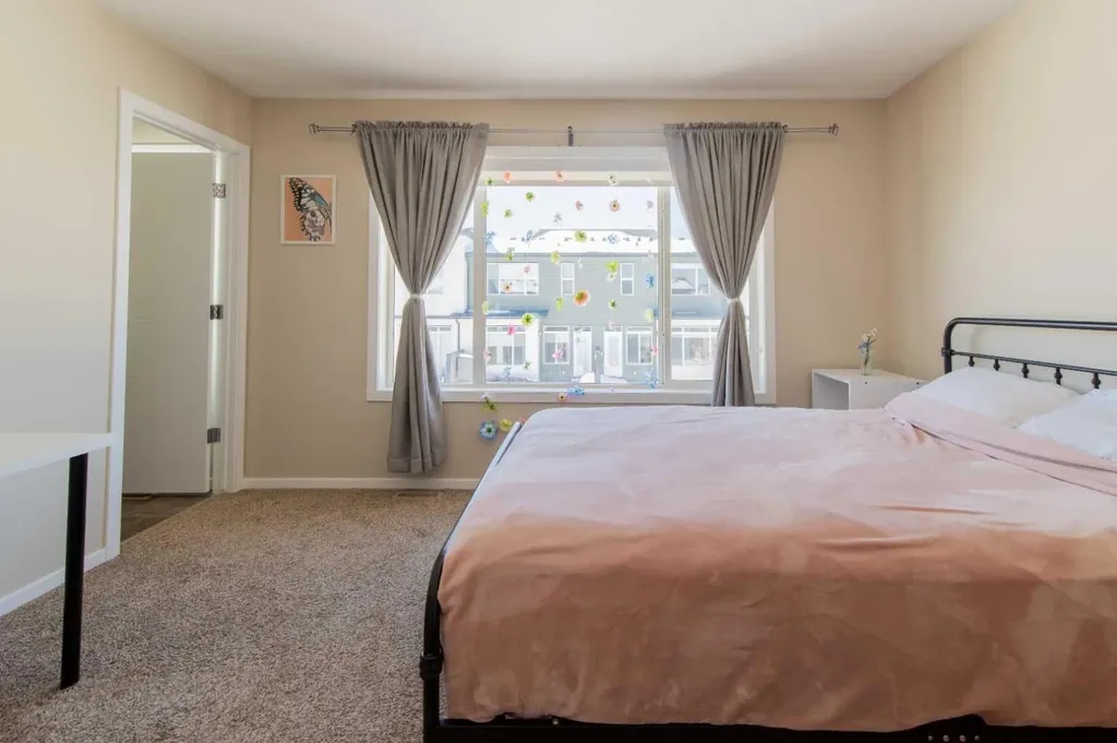 418 Highlands Boulevard W Lethbridge AB T1J 5K5
