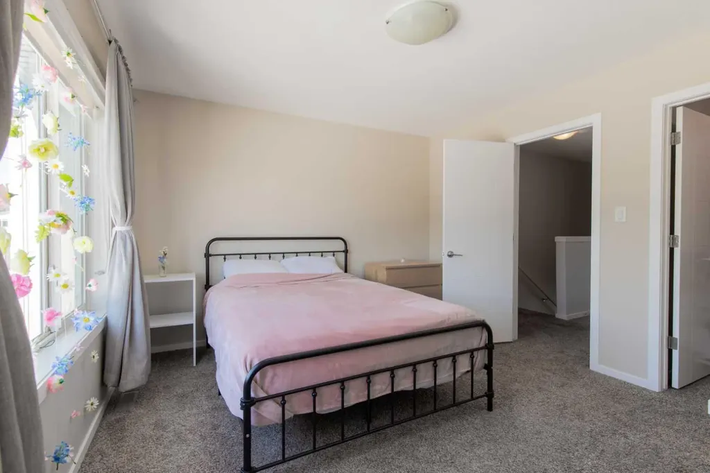 418 Highlands Boulevard W Lethbridge AB T1J 5K5