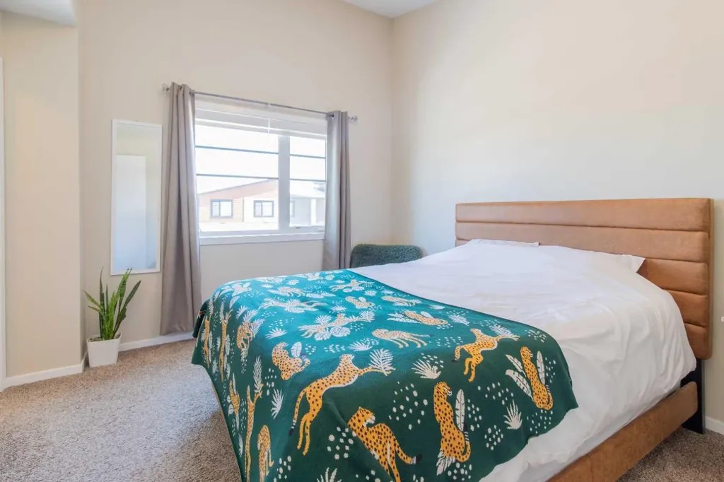 418 Highlands Boulevard W Lethbridge AB T1J 5K5
