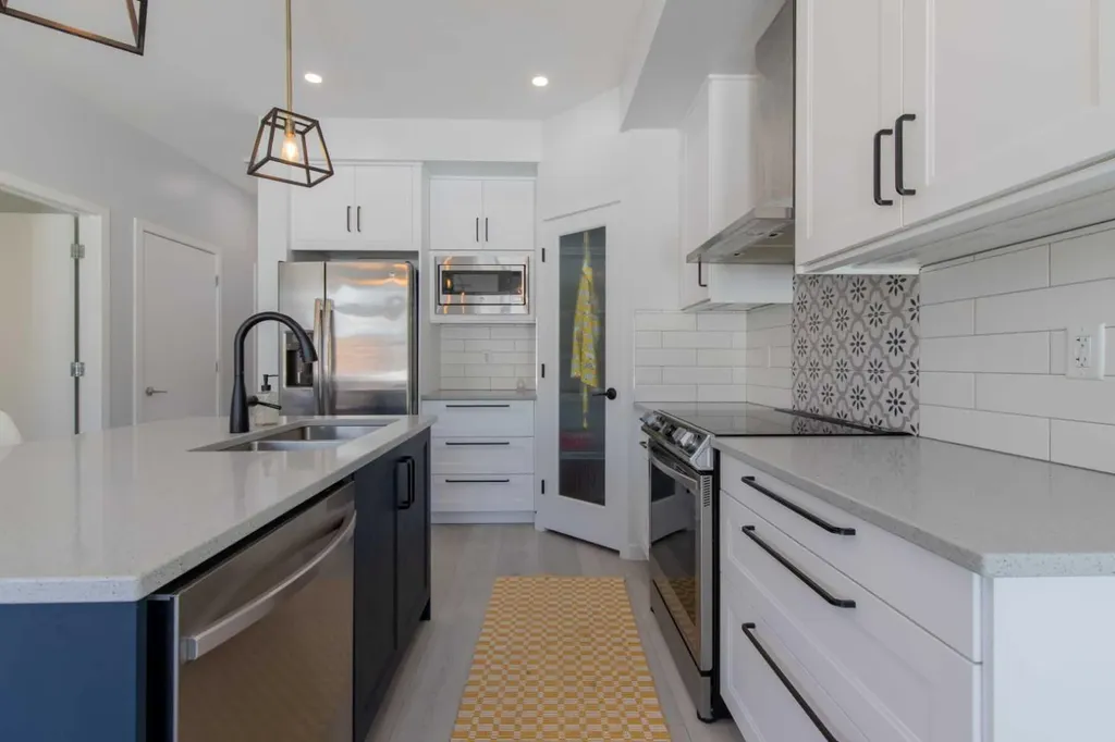 418 Highlands Boulevard W Lethbridge AB T1J 5K5