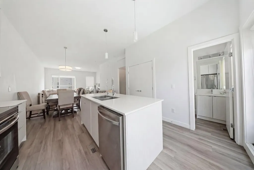 101 Panatella Square NW Calgary AB T3K2R9