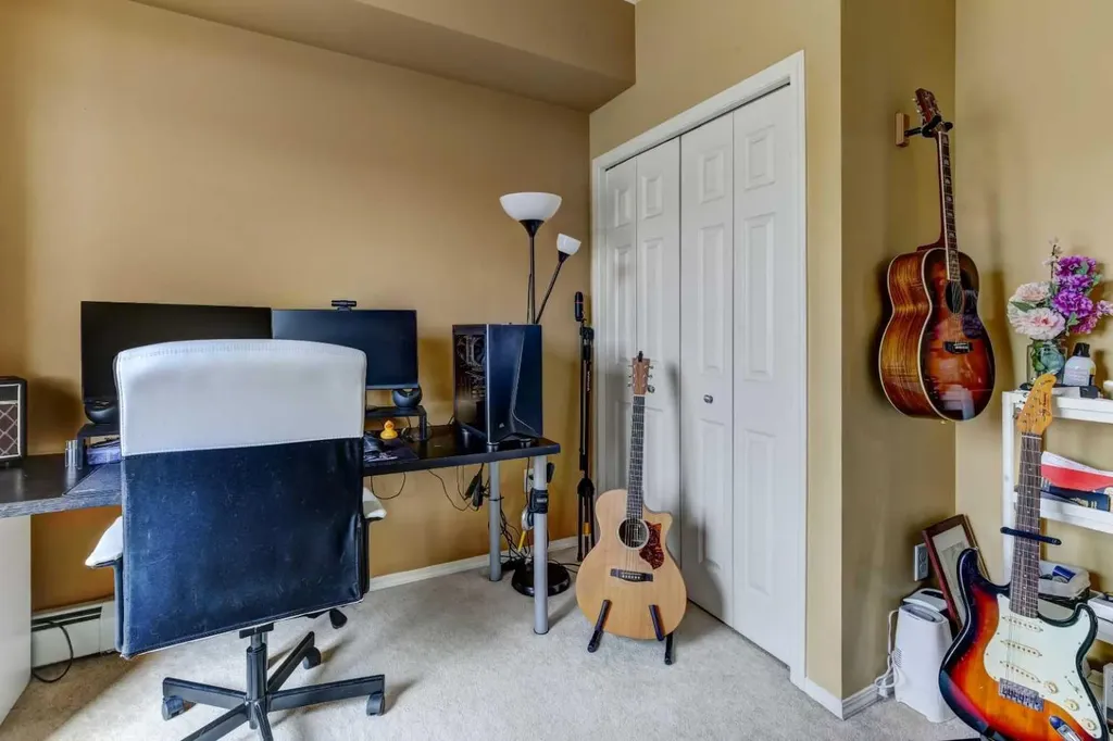 70 Panamount Drive NW Calgary AB T3K 5Z1
