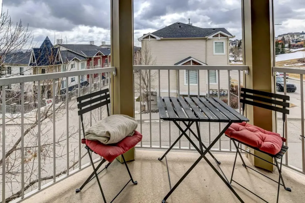 70 Panamount Drive NW Calgary AB T3K 5Z1