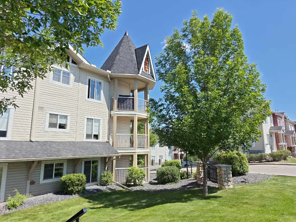 70 Panamount Drive NW Calgary AB T3K 5Z1
