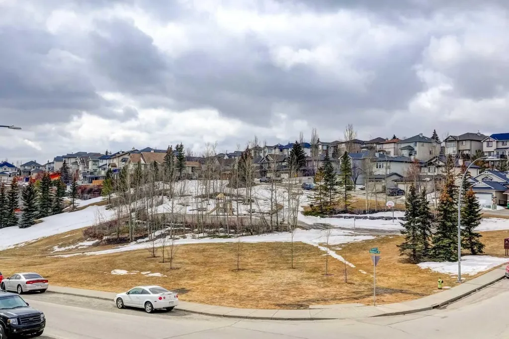 70 Panamount Drive NW Calgary AB T3K 5Z1