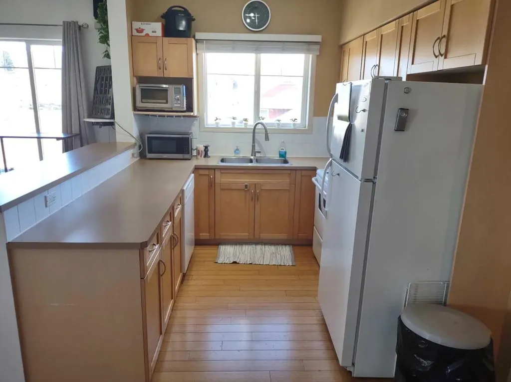 70 Panamount Drive NW Calgary AB T3K 5Z1